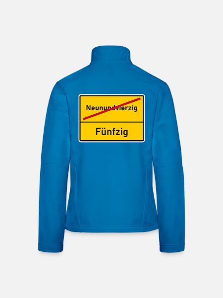 Ortsende Neunundvierzig - nächster Ort Fünfzig - Frauen Softshelljacke - Lichtblau - Hinten