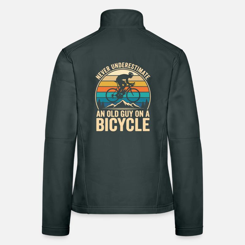 Never Underestimate An Old Guy On A Bicycle Frauen Softshelljacke