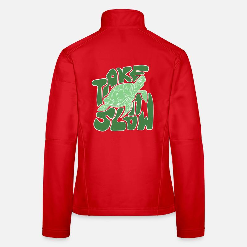 Take It Slow Turtle – Relaxed Ocean Vibes Design Frauen Softshelljacke