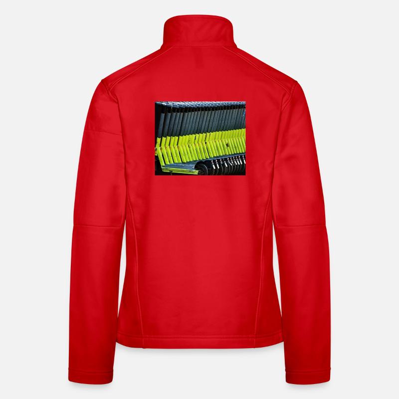 Trottinettes électriques vert néon garées dans la rangée Veste en tissu softshell Femme