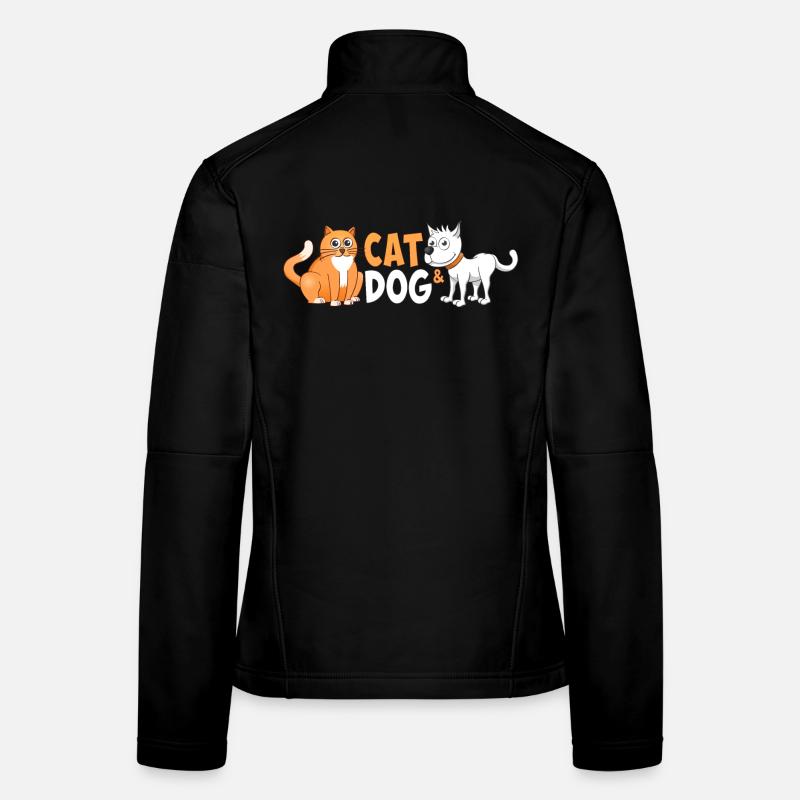 Fröhliches Bild einer Katze und eines Hundes. Frauen Softshelljacke