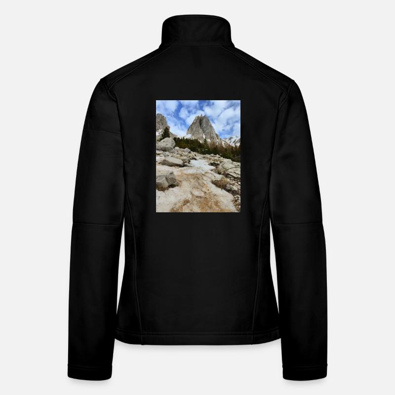 Schneebedeckte Berge - Frauen Softshelljacke - Schwarz