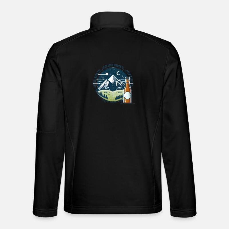 Nachtliche Bergkulisse mit Bierflasche - Unisex Softshelljacke - Schwarz