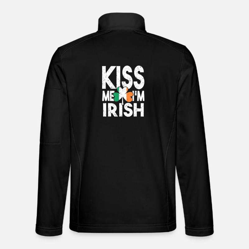 Kiss Me Irish Shamrock - Unisex Softshell Jacket - black