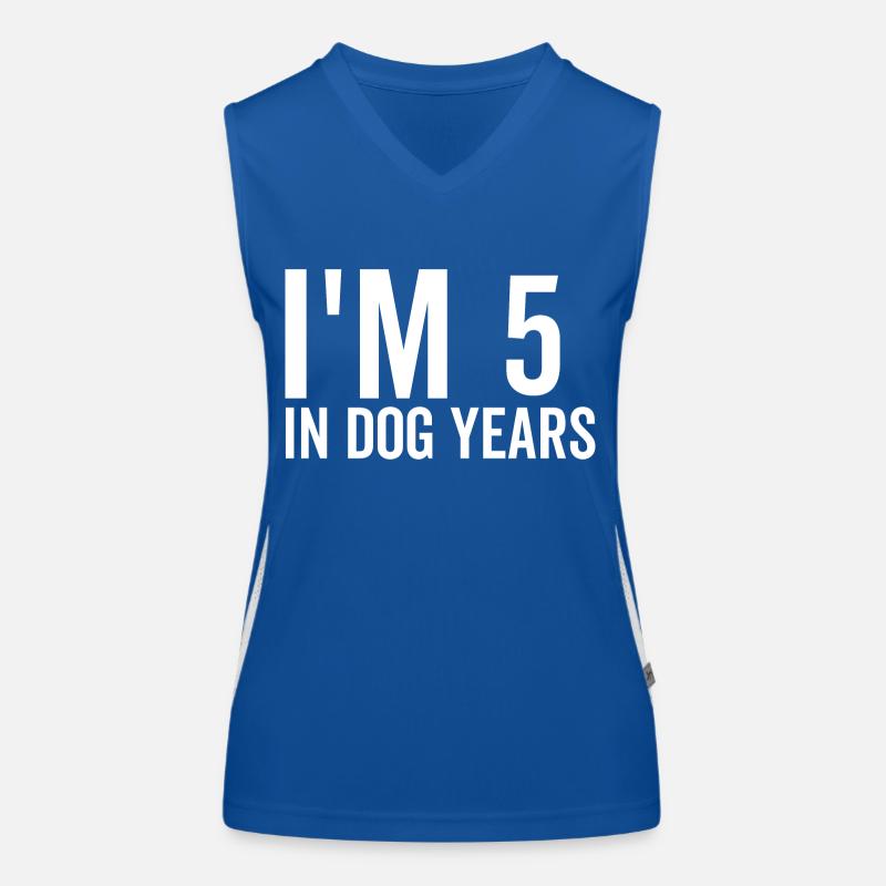 Ich bin 5 in Hundejahren Funktionelles Kontrast-Tank Top für Frauen