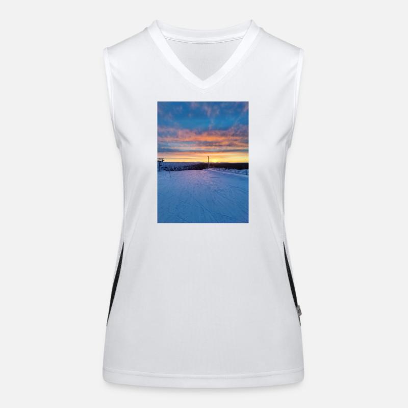 Sonnenuntergang in einer Winterlandschaft Funktionelles Kontrast-Tank Top für Frauen
