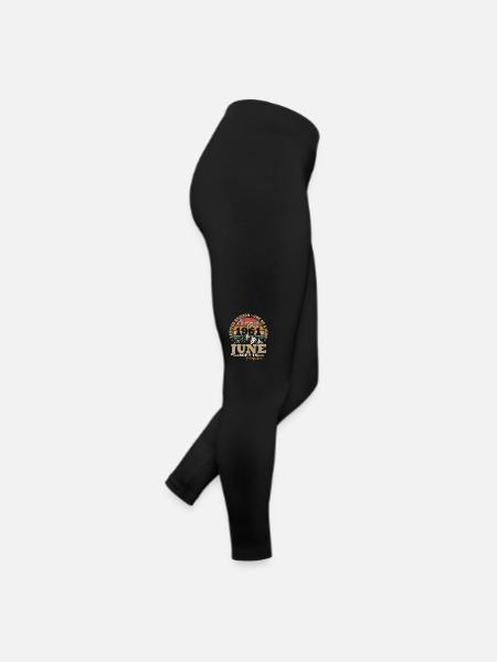 June 1961 Vintage Birthday Gift 62 Years - Women’s Jersey Leggings - black - Right