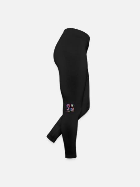 Grand-mère avec des tatouages en train de cuisiner - Legging en jersey Femme - noir - Droite
