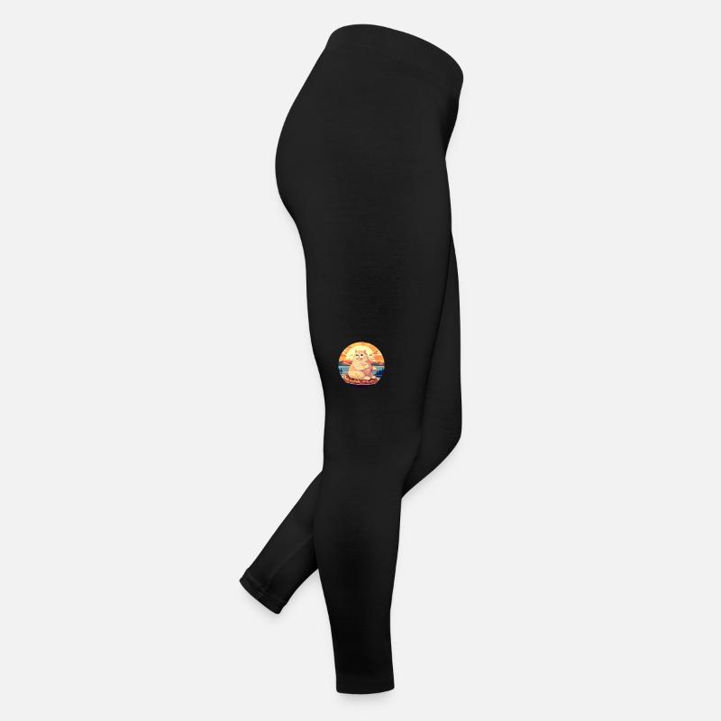 Sonnenuntergangs-Schmaus: Mollige Katze genießt Frauen Jersey Leggings