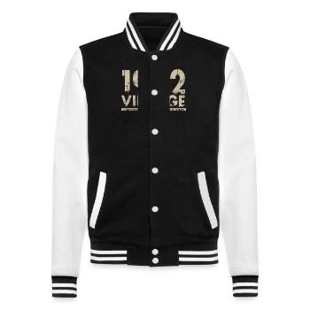 Jahrgang 1972 Bursdag - Unikat - College-Sweatjacke - Schwarz/Weiß - Vorne - Nik (191cm) & Marisol (170cm)