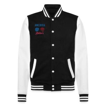 Amerika: Ein Land, das so großartig ist, dass die USA patriotisch sind - College-Sweatjacke - Schwarz/Weiß - Vorne - Nik (191cm) & Marisol (170cm)