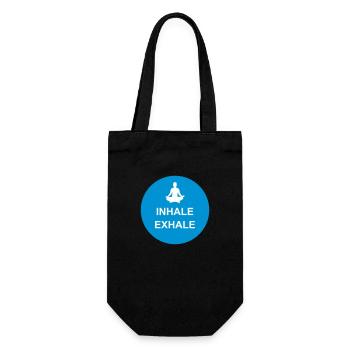 inhale exhale yoga Zitat - Geschenkbeutel für Flaschen - Schwarz - Vorne