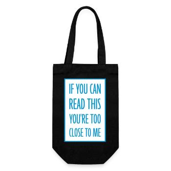 too close to me - Gift Bag for Bottles - black - Front