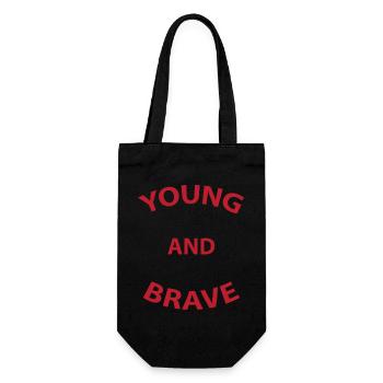 Jeune et courageux T-shirt Text Design Idée cadeau - Sac à bouteille - noir - Devant