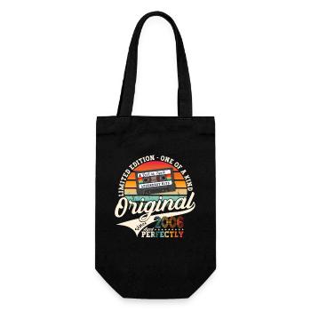 17th birthday man April vintage 2006 cassette - Gift Bag for Bottles - black - Front