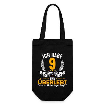 Ich habe 9 Jahre Ehe überlebt 9.Hochzeitstag - Geschenkbeutel für Flaschen - Schwarz - Vorne