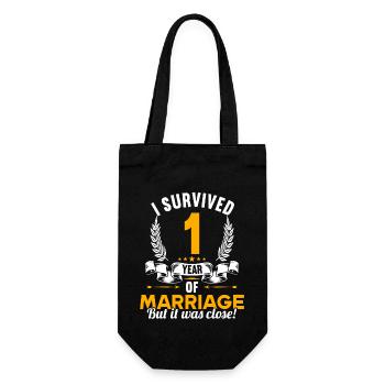 Ich habe 1 Jahre Ehe überlebt 1.Hochzeitstag - Geschenkbeutel für Flaschen - Schwarz - Vorne