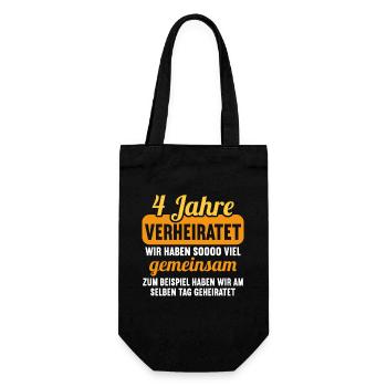 Wir haben viel gemeinsam 4.Hochzeitstag - Geschenkbeutel für Flaschen - Schwarz - Vorne