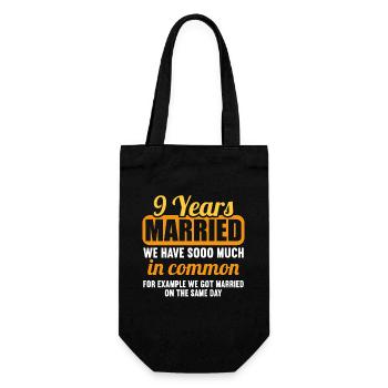 We have a lot in common 9th wedding anniversary - Gift Bag for Bottles - black - Front