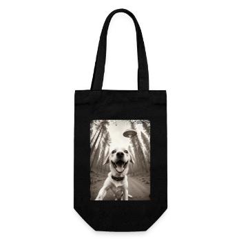 Hunde Selfie mit Außerirdischem Raumschiff - Geschenkbeutel für Flaschen - Schwarz - Vorne