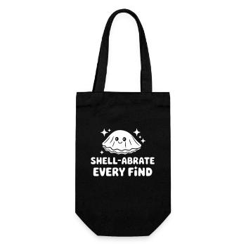 Shell collectors collect marine treasures on the beach - Gift Bag for Bottles - black - Front