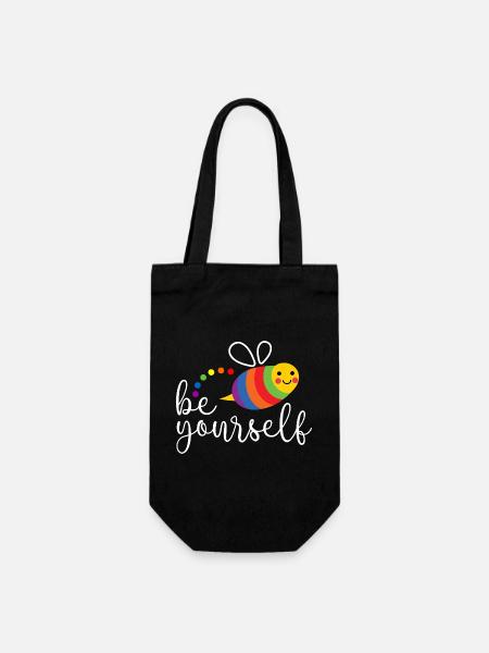 LGBTQ Pride Month - Sei du selbst - Geschenkbeutel für Flaschen - Schwarz