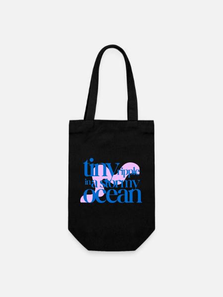 Petite ondulation dans un océan orageux (fond rosé) - Sac à bouteille - noir