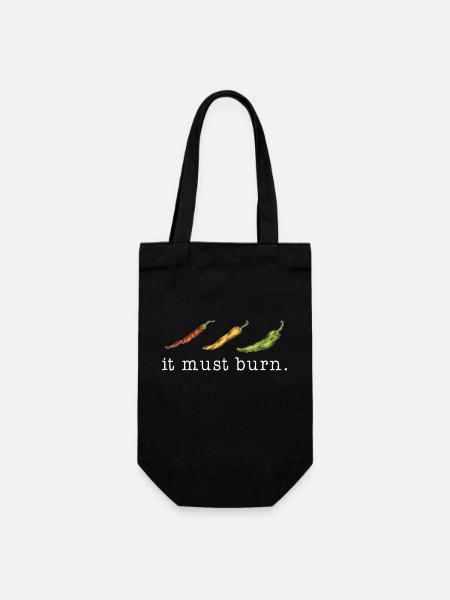 It Must Burn Scharfes Essen Chili - Geschenkbeutel für Flaschen - Schwarz