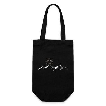 Berglandschaft mit Sonne - Geschenkbeutel für Flaschen - Schwarz - Vorne