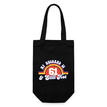 My Husband Is 61 And Still Hot Proud Wife 61st - Geschenkbeutel für Flaschen - Schwarz - Vorne