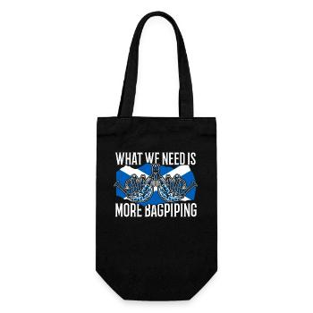 Was wir brauchen, sind mehr Dudelsackspieler - Geschenkbeutel für Flaschen - Schwarz - Vorne
