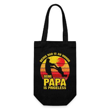 Papa Pride: Unbezahlbare Papa-Momente - Geschenkbeutel für Flaschen - Schwarz - Vorne