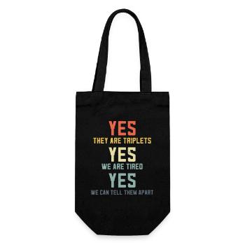 Ja, sie sind Drillinge. Wir sind müde. - Geschenkbeutel für Flaschen - Schwarz - Vorne
