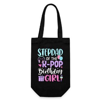 Step Dad of The K-Pop Birthday Girl - Geschenkbeutel für Flaschen - Schwarz - Vorne