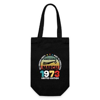 51 Jahre alt Baujahr 1973 Jahrgang März 1973 - Geschenkbeutel für Flaschen - Schwarz - Vorne