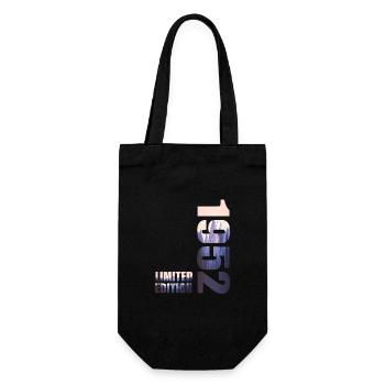 1952. Limited Edition T-Shirt Birthday Idea - Gift Bag for Bottles - black - Front