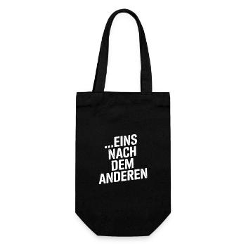 Eins nach dem Anderen der Reihe nach - nur Geduld - Geschenkbeutel für Flaschen - Schwarz - Vorne