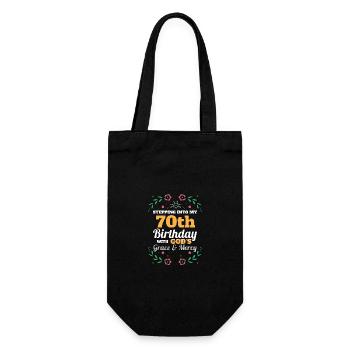 Stepping into my 70th Birthday Religious Bday - Geschenkbeutel für Flaschen - Schwarz - Vorne