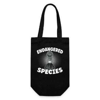Endangered Species - Motor Verbrenner Design - Geschenkbeutel für Flaschen - Schwarz - Vorne