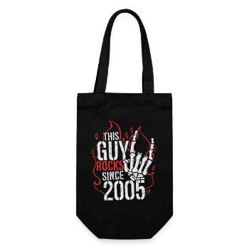 This guy has been rocking since 2005 vintage birthday - Gift Bag for Bottles - black - Front