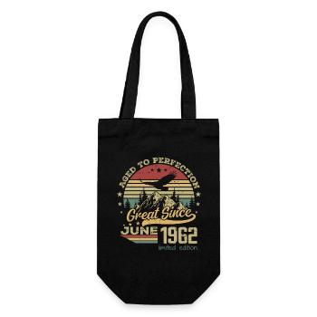 62 years old Aged to perfection born in June 1962 - Gift Bag for Bottles - black - Front