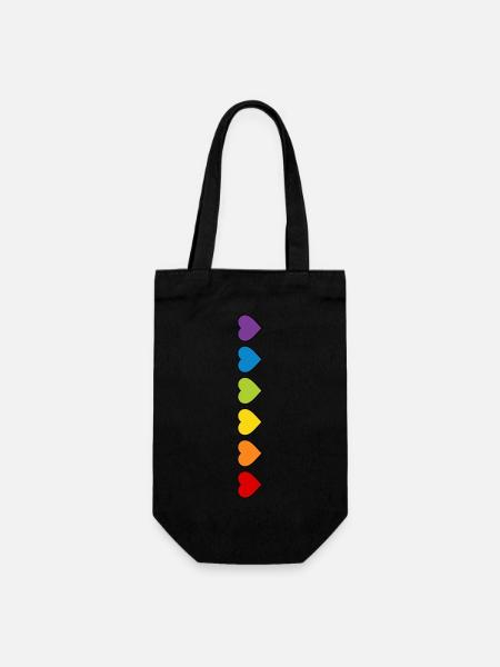 LGBT CSD LGBTQ+ HERZ REGENBOGEN HERZEN PRIDE MONTH - Geschenkbeutel für Flaschen - Schwarz