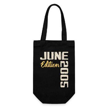 Born in June 2005 Gift June 2005 Birthday - Gift Bag for Bottles - black - Front