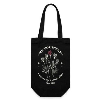 Oscar Wilde's quote design in off-white - Gift Bag for Bottles - black - Front