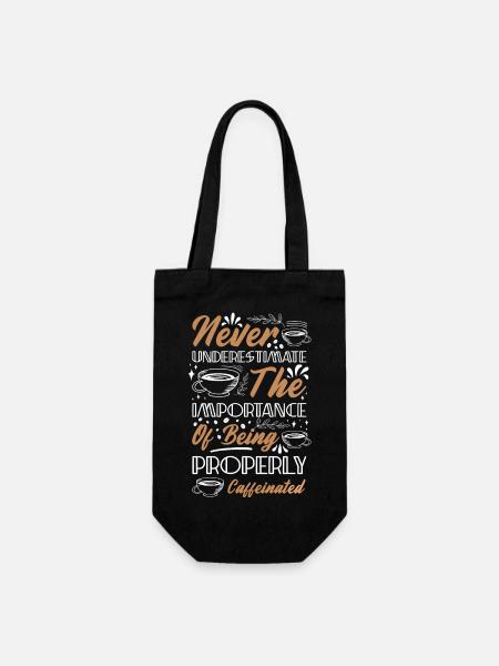Never Underestimate Coffee - Geschenkbeutel für Flaschen - Schwarz