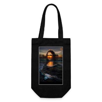 Mona Lisa painting as reviewed by Nature - Gift Bag for Bottles - black - Front