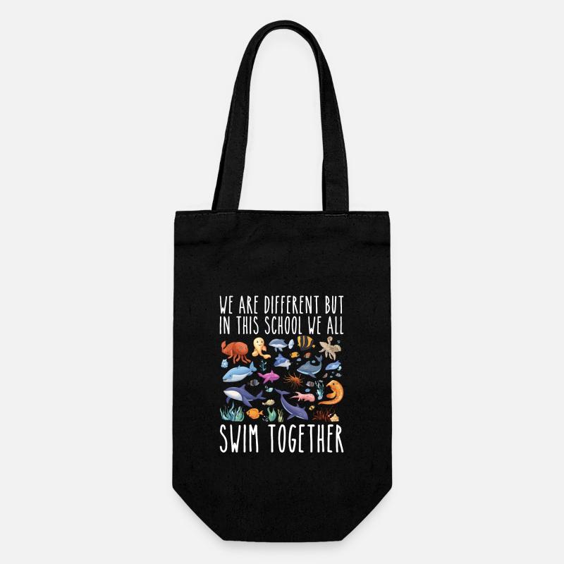Wir sind anders, aber in dieser Schule lustiger Lehrer - Geschenkbeutel für Flaschen - Schwarz