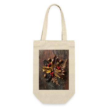 Autumn flat lay composition with holly leaves - Geschenkbeutel für Flaschen - Natur - Vorne