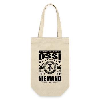 Leg dich nicht mit einem Ossi an, wir kennen Orte - Geschenkbeutel für Flaschen - Natur - Vorne