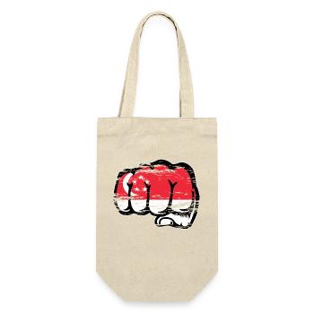 Le drapeau de Singapour est utilisé à la main - Sac à bouteille - nature - Devant